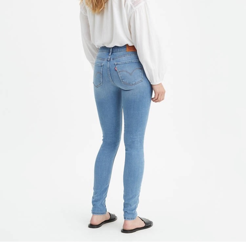 Long Vintage Levi’s
